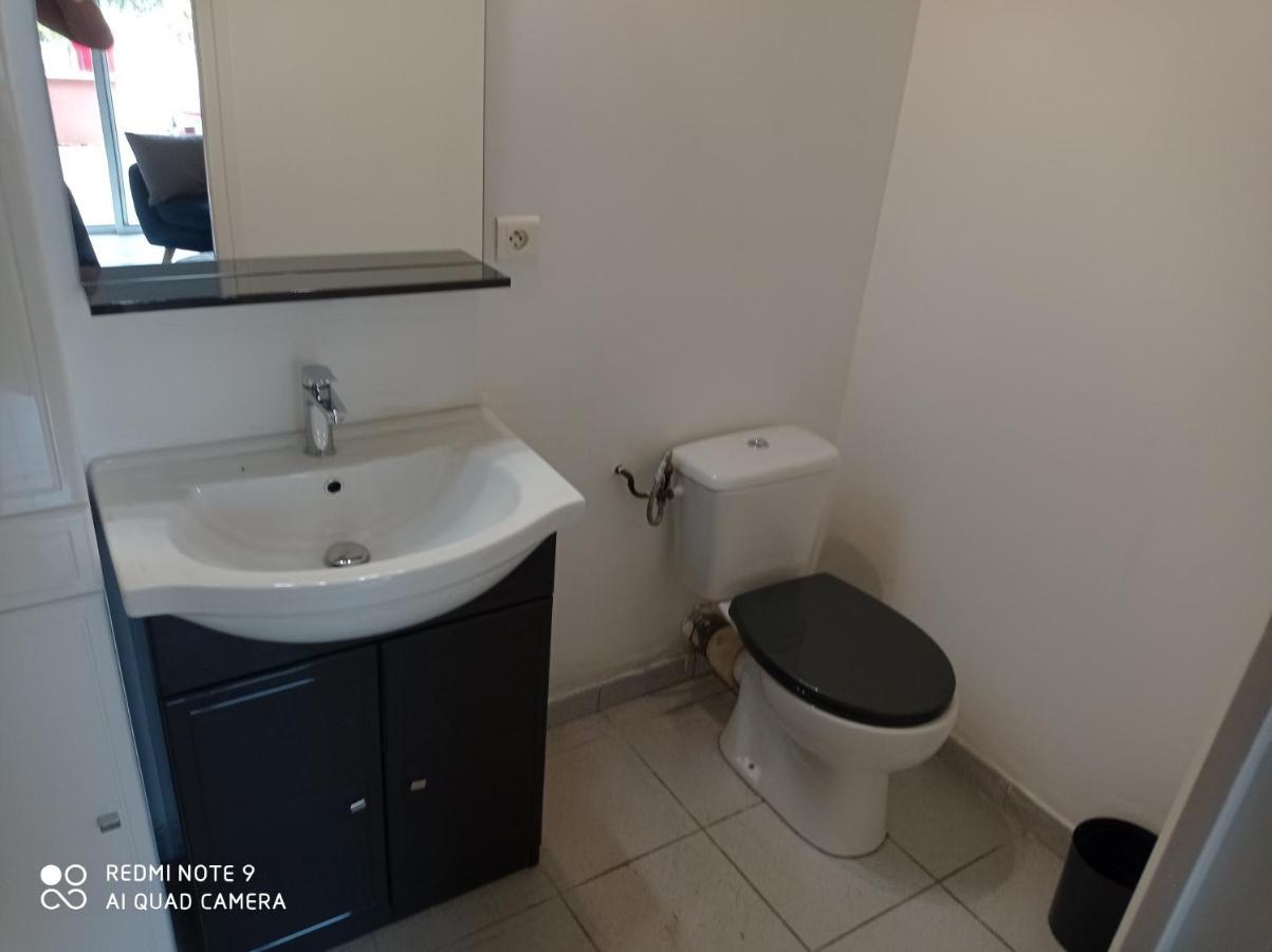 Studio Valreas Avec Piscine Esterno foto