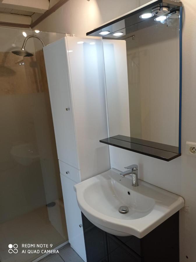 Studio Valreas Avec Piscine Esterno foto